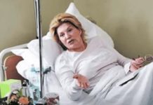 Poznata loto djevojka u problemima: Sve je ovo radi tableta! NIKO ne može da vjeruje da je ovo sebi uradila (FOTO) Poznata loto djevojka u problemima: Sve je ovo radi tableta! NIKO ne može da vjeruje da je ovo sebi uradila (FOTO) - featured image