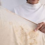 Kako da skinete žute fleke sa jastuka ? Napravite sami sredstvo za čišćenje od 3 sastojka koja već imate!! Kako da skinete žute fleke sa jastuka ? Napravite sami sredstvo za čišćenje od 3 sastojka koja već imate!! - featured image