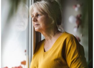 Kada napunite 60 godina, 9 stvari koje treba da sakrijete od svih: Ovo žena treba da sačuva samo za sebe Kada napunite 60 godina, 9 stvari koje treba da sakrijete od svih: Ovo žena treba da sačuva samo za sebe - featured image