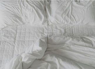 Jednostavan trik za rashlađivanje kuće u vrelim noćima: ODMAH DJELUJE Jednostavan trik za rashlađivanje kuće u vrelim noćima: ODMAH DJELUJE - featured image